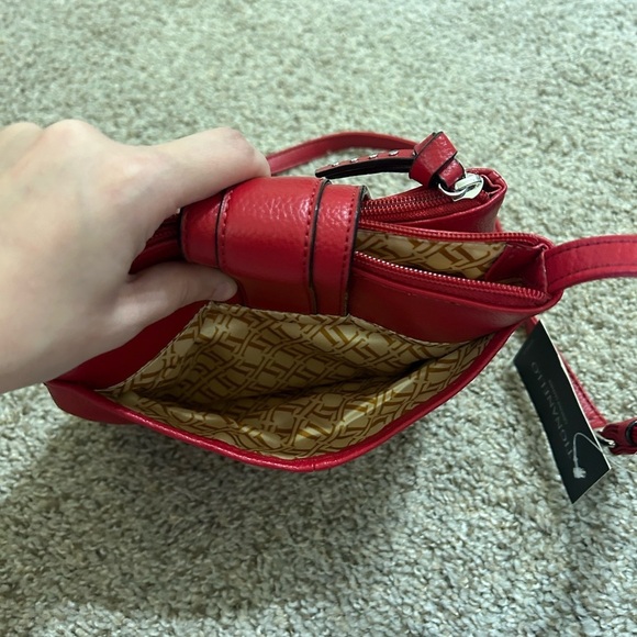 NWT Tignanello Genuine Leather Organizer Red Crossbody Bag Women’s Lined Pocket - Picture 9 of 14